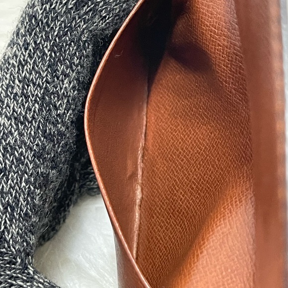 Card Case - Picture 13 of 16